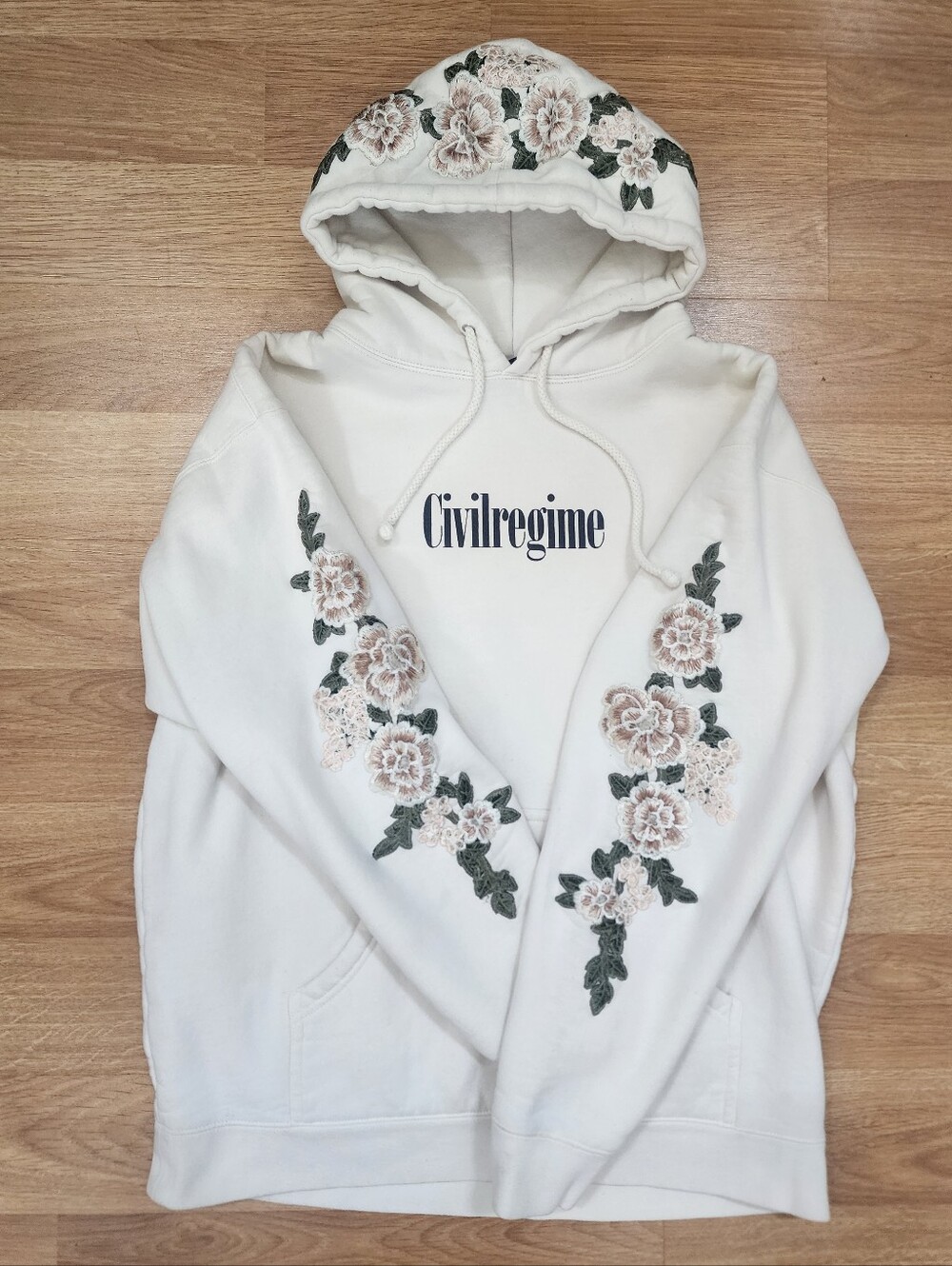 Civil Regime Floral Embroidered Hoodie Medium